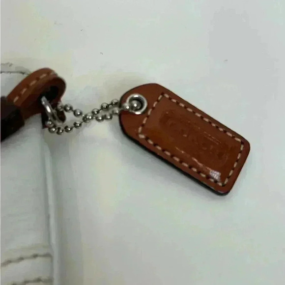 COACH Signature Ivory & Brown Leather Clutch/Wristlet & Strap with Hangtag - Picture 6 of 8